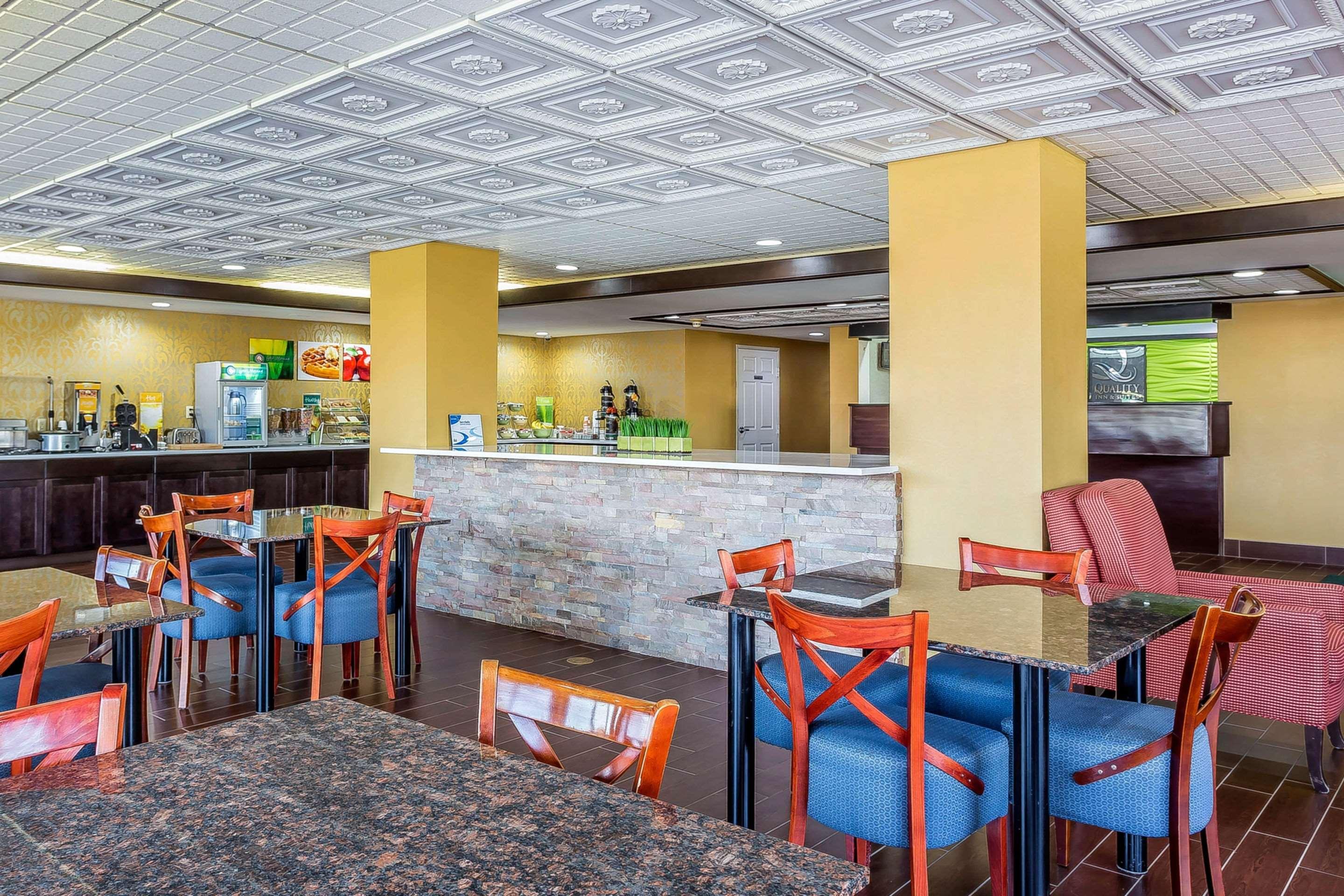 Quality Inn & Suites Near Robins Air Force Base Warner Robins Extérieur photo