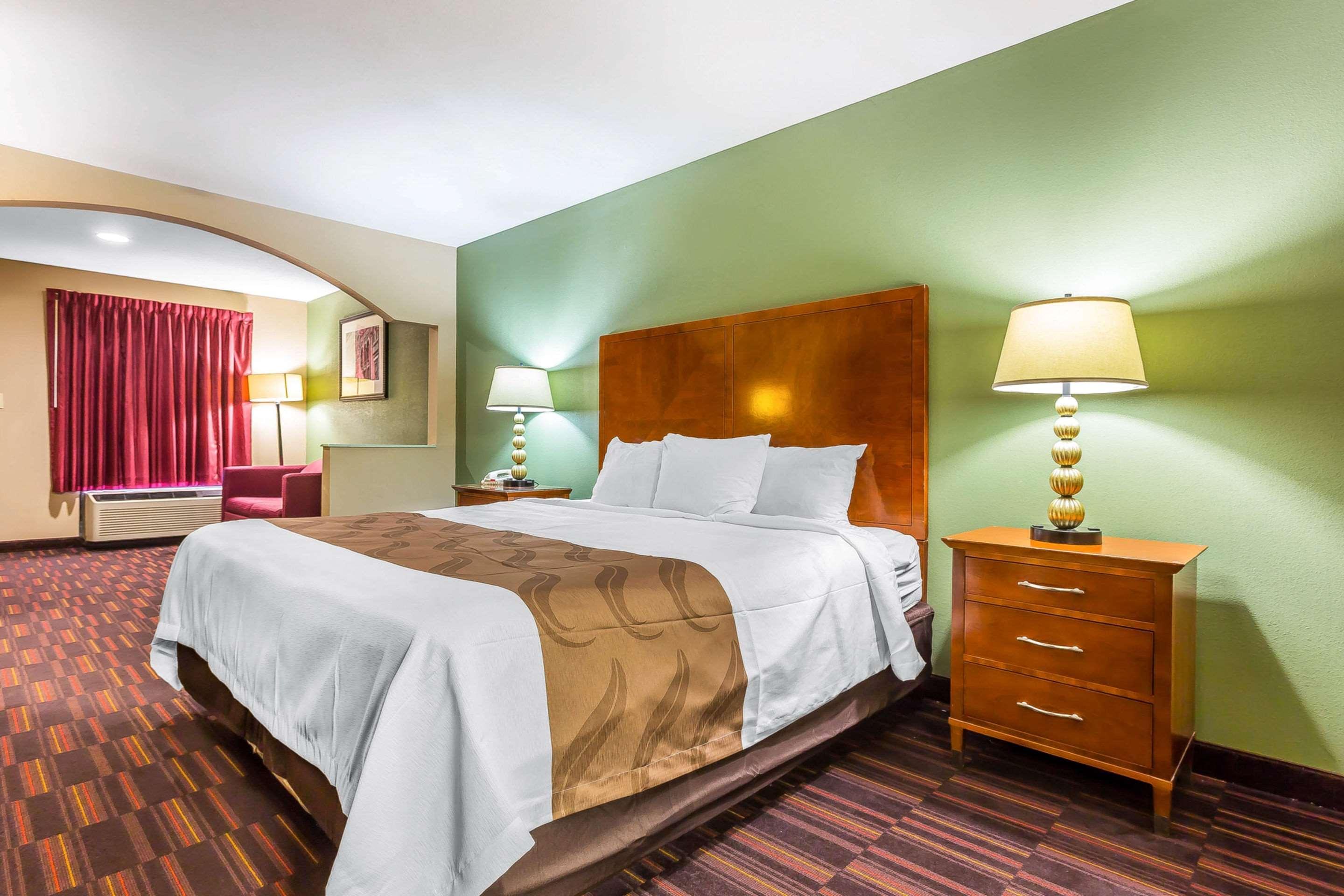 Quality Inn & Suites Near Robins Air Force Base Warner Robins Extérieur photo