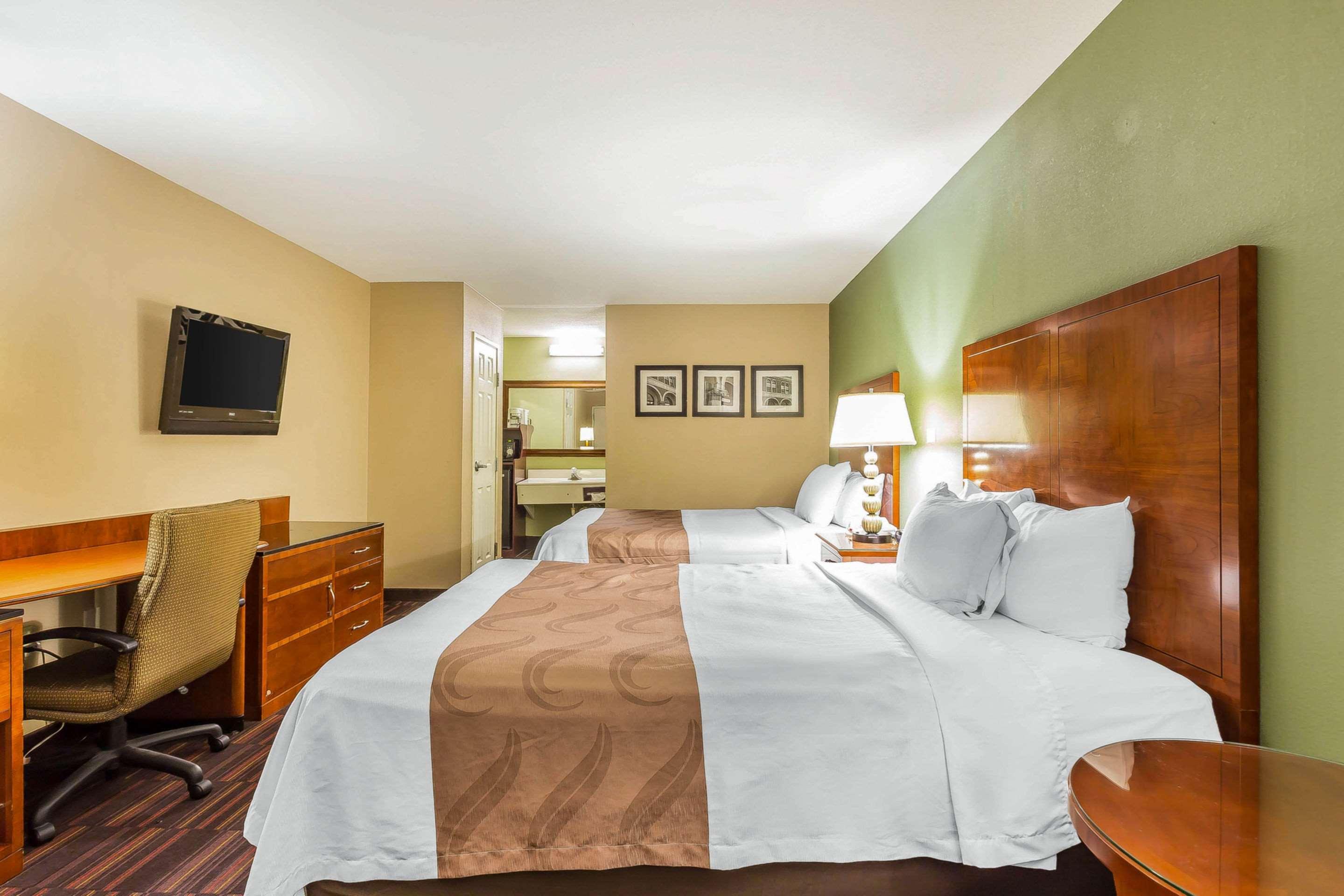 Quality Inn & Suites Near Robins Air Force Base Warner Robins Extérieur photo