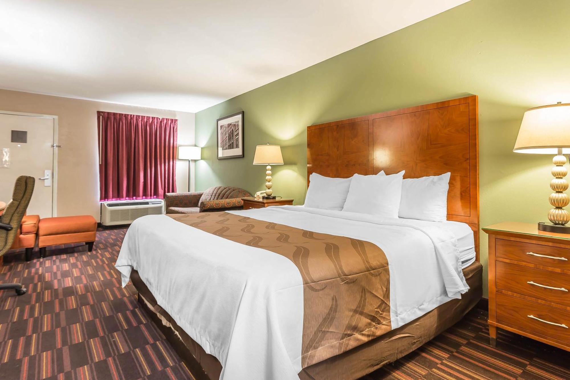 Quality Inn & Suites Near Robins Air Force Base Warner Robins Extérieur photo