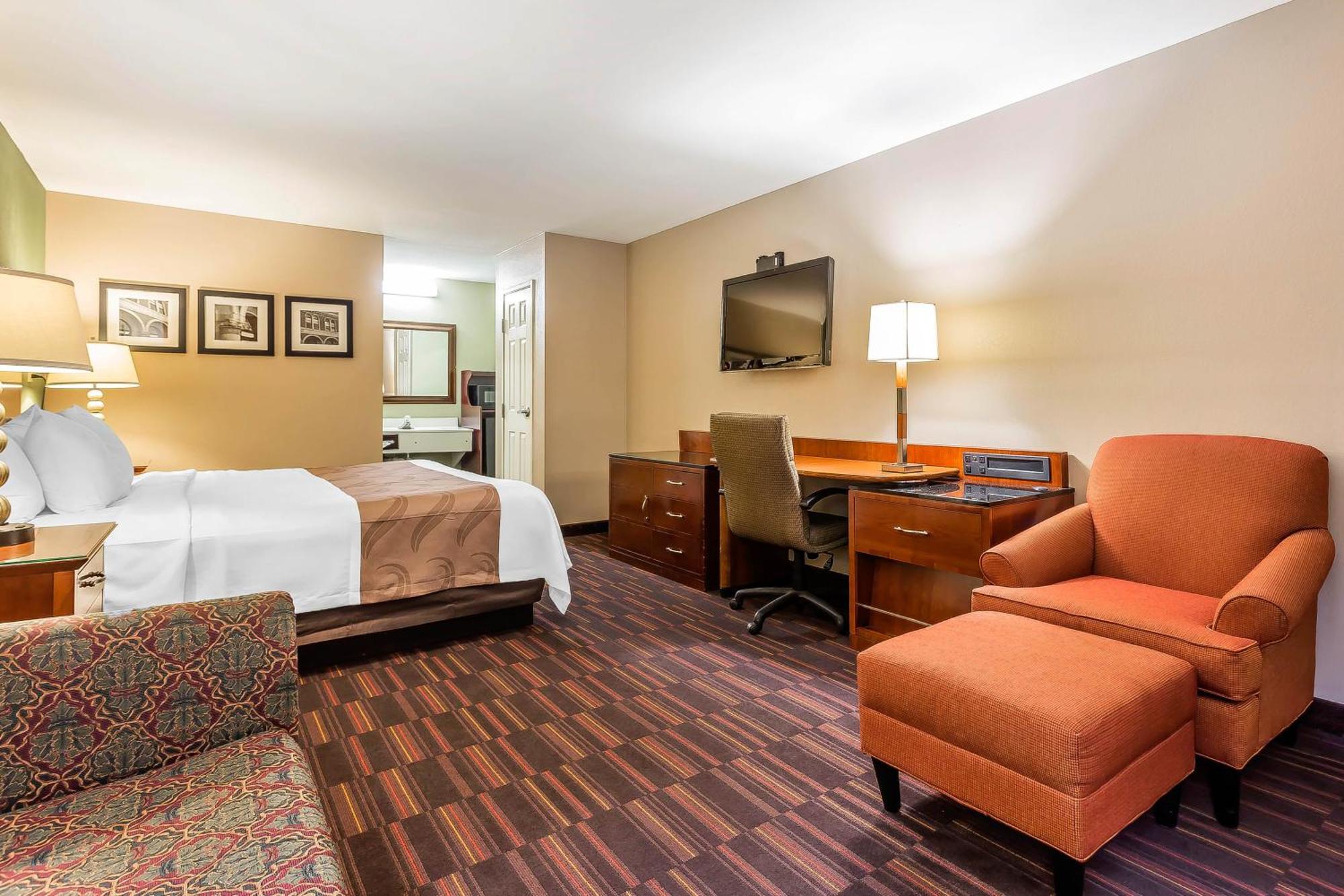 Quality Inn & Suites Near Robins Air Force Base Warner Robins Extérieur photo